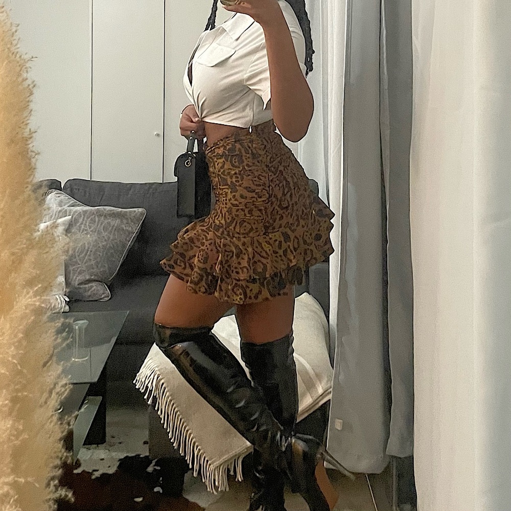 H&M leopard print skirt